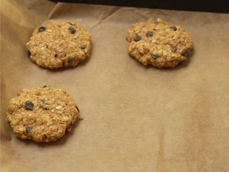 Shape-into-small-balls-and-place-on-the-baking-sheet-leaving-space-between-each